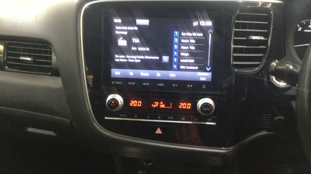 2019-mitsubishi-outlander-20-design-big-10