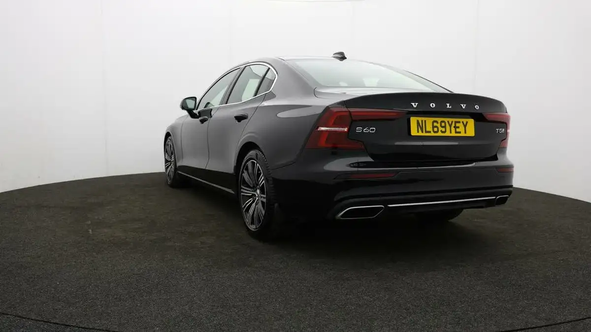 2019-volvo-s60-20-t5-inscription-plus-big-75