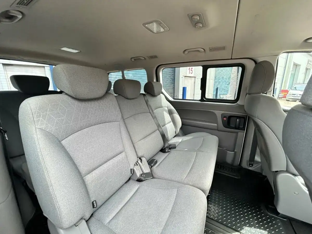 2019-hyundai-i800-25crdi-se-nav-136ps-big-15