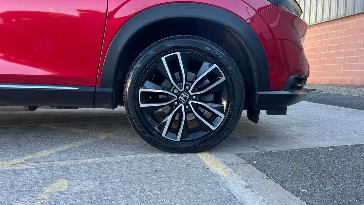 2024-honda-hr-v-15-i-mmd-elegance-big-16