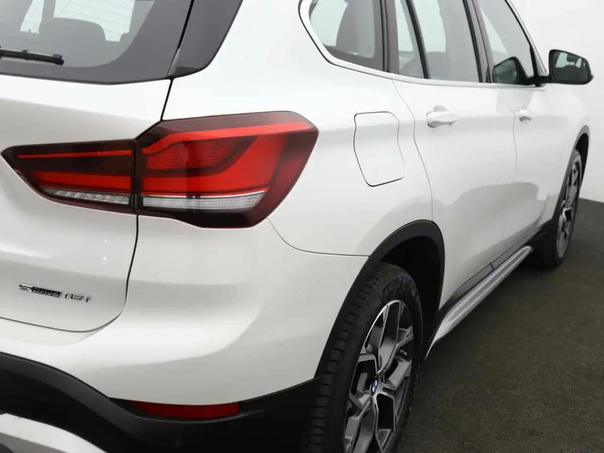 2020-bmw-x1-15-sdrive18i-xline-big-52