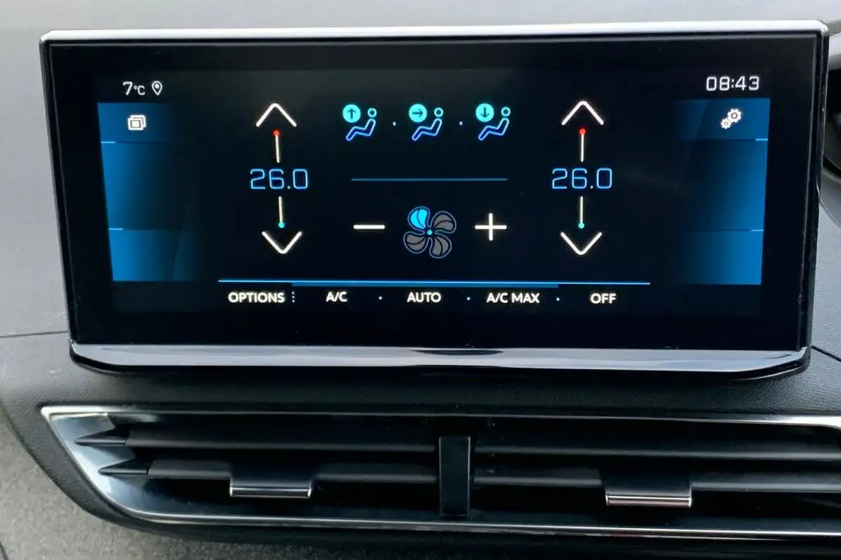2021-peugeot-3008-suv-12-puretech-allure-premium-eat8-big-22