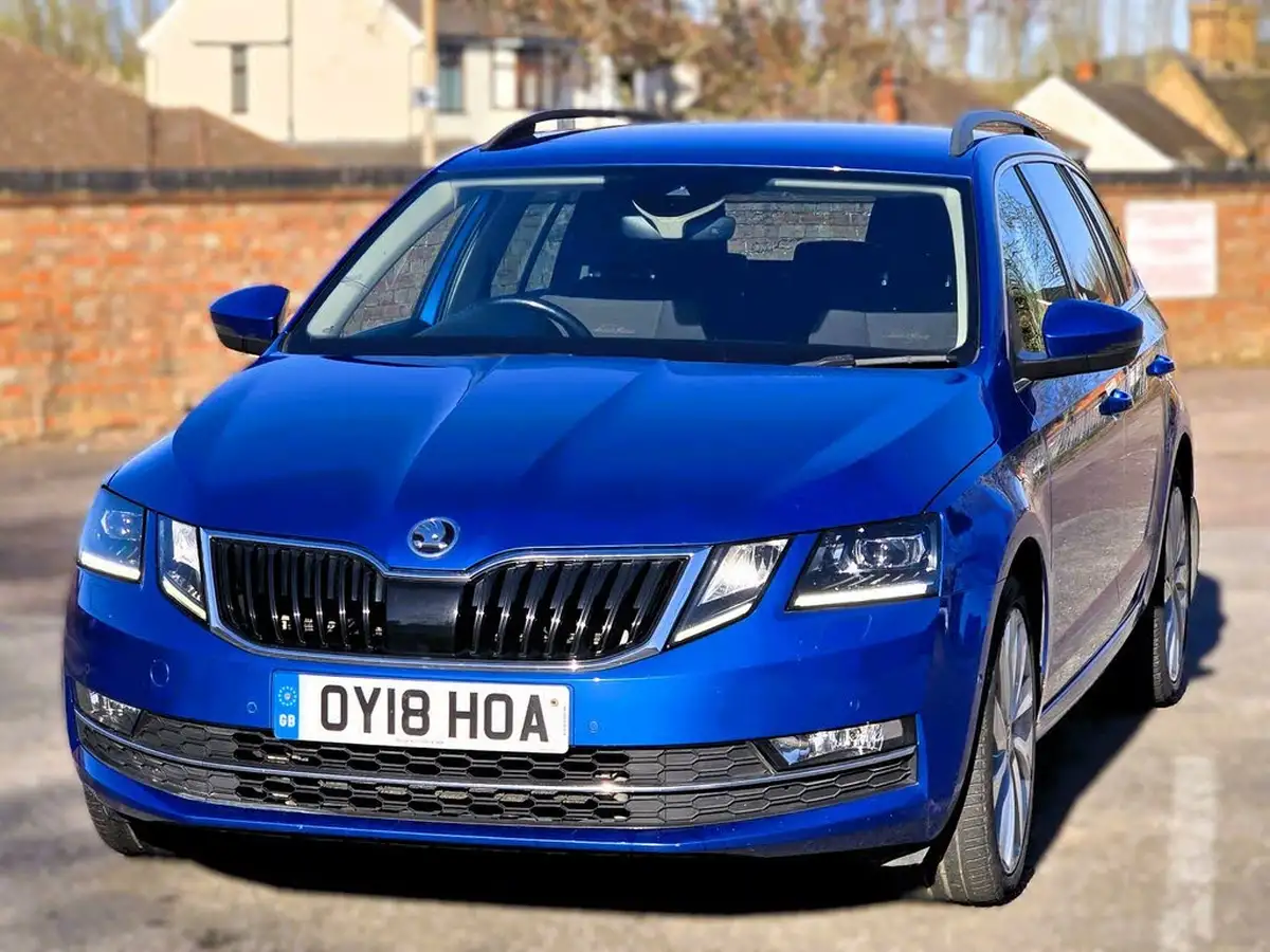 2018-skoda-octavia-20tdi-laurin-klement-estate-dsg-big-2