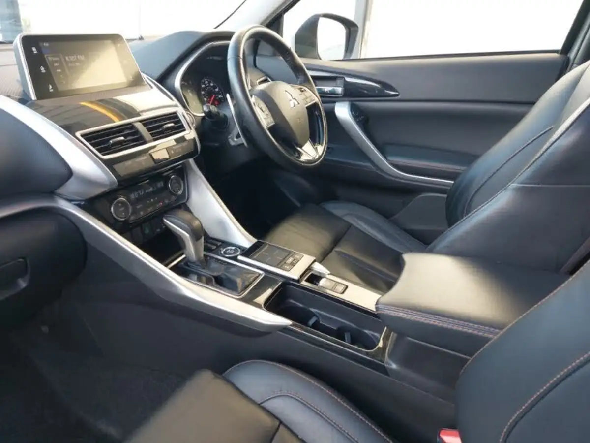2018-mitsubishi-eclipse-cross-15-4-auto-big-4