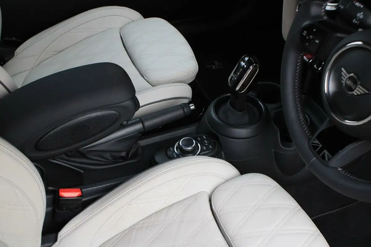 2022-mini-cooper-15-cooper-exclusive-hatchback-3d-auto-big-18