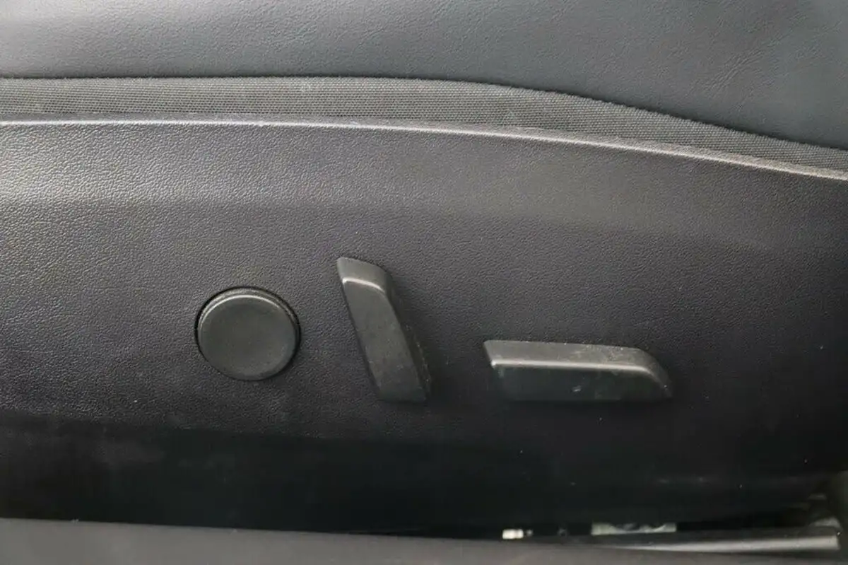 2019-tesla-model-3-e-standard-plus-big-27