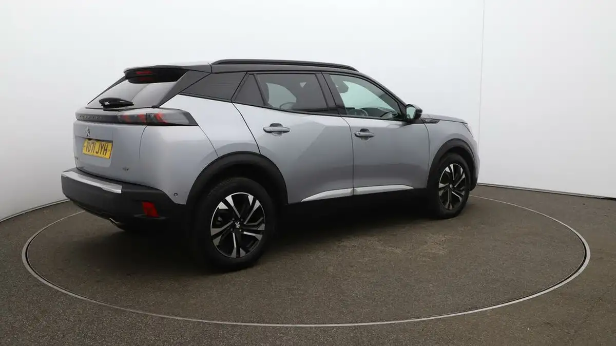 2021-peugeot-2008-suv-15-bluehdi-gt-big-46