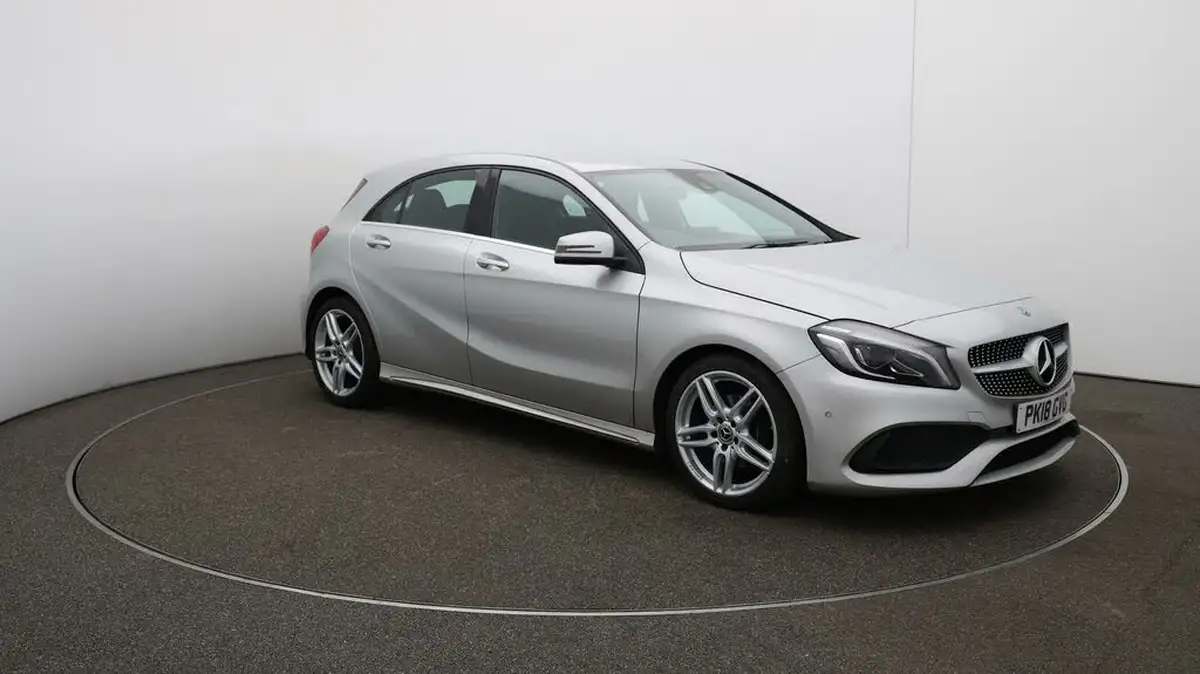 2018-mercedes-benz-a-class-16-a180-amg-line-premiumss-big-33