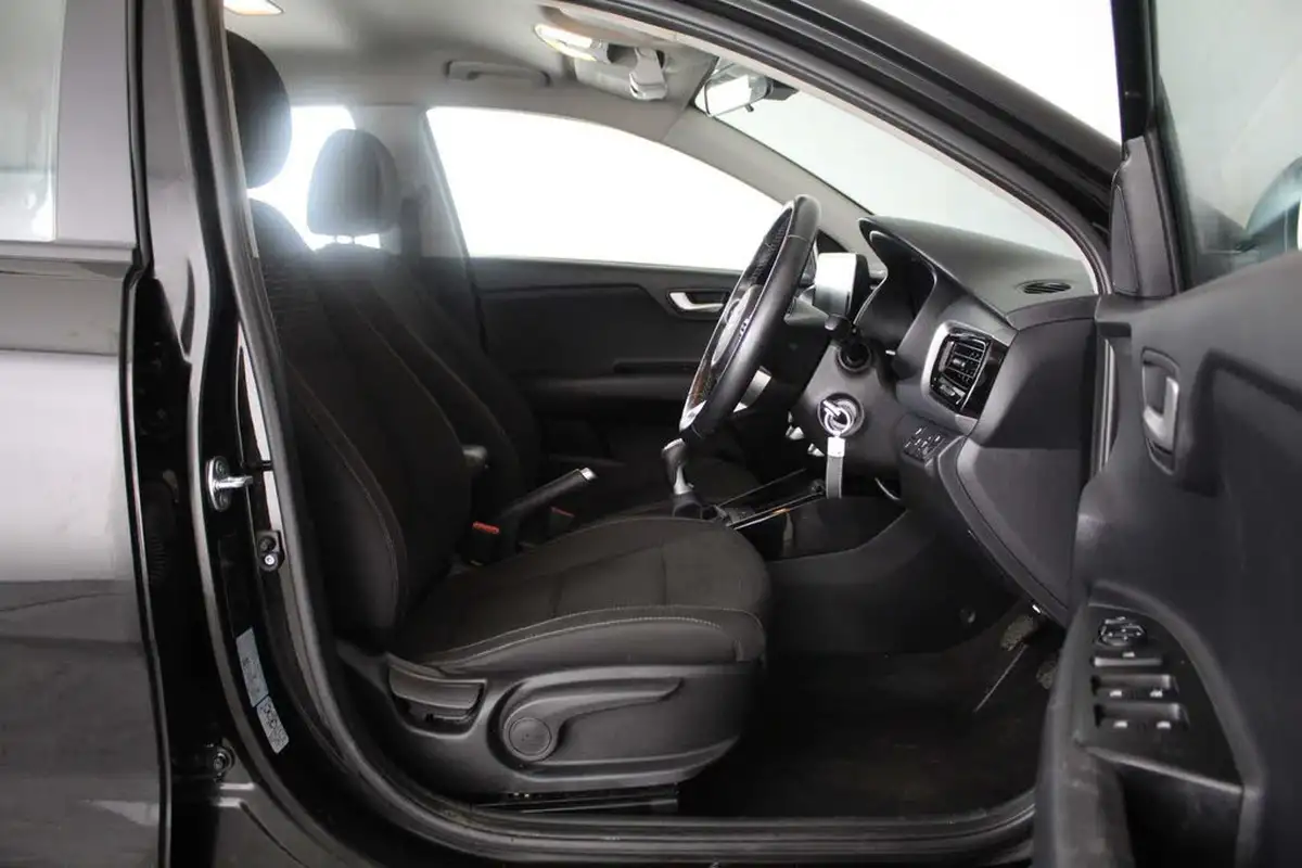 2023-kia-rio-10-t-gdi-2-big-12