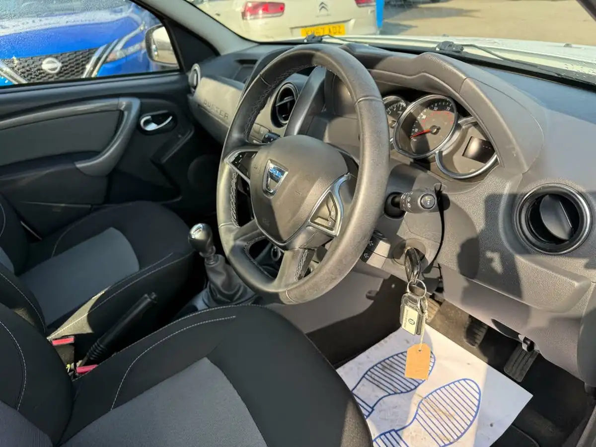 2018-dacia-duster-12-tce-nav-4x4-big-21