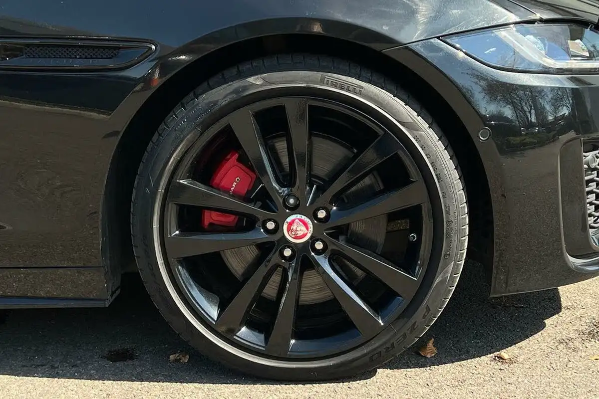 2021-jaguar-xe-20-p250-r-dynamic-black-big-15