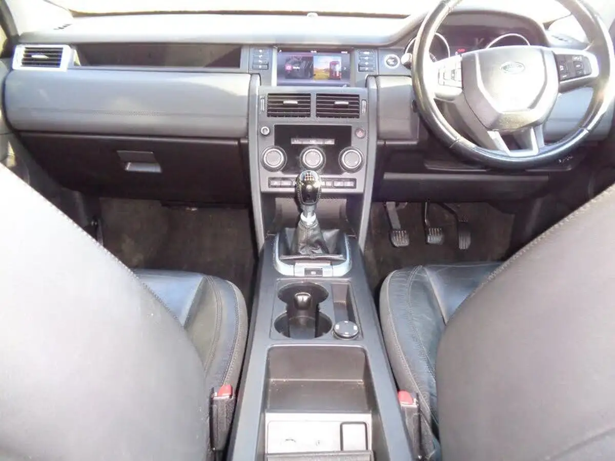 2017-land-rover-discovery-sport-20td4-pure-edition-big-7