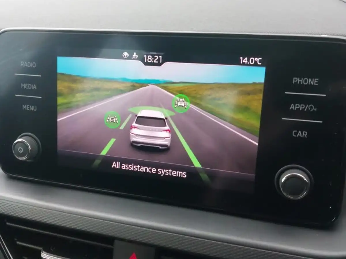 2022-skoda-kamiq-10-tsi-se-109ps-dsg-big-18