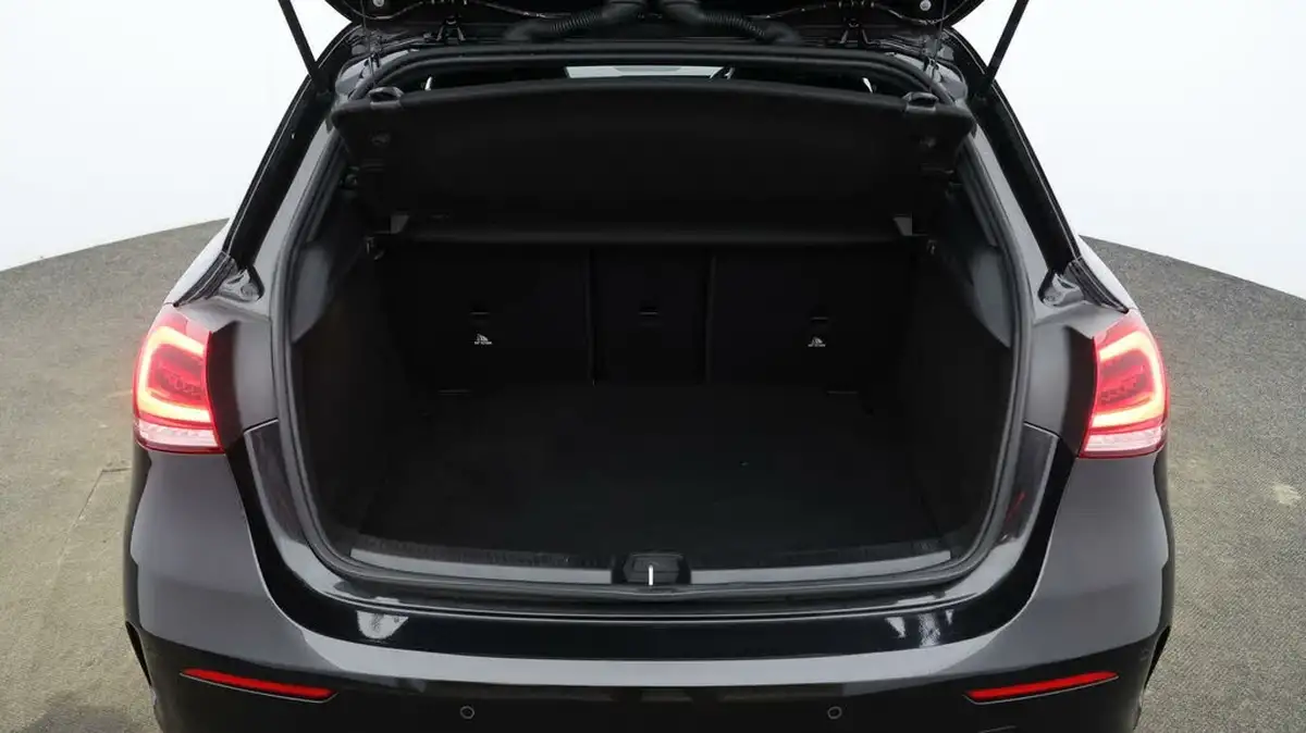 2020-mercedes-benz-a-class-13-a180-amg-line-executive-hatchback-5d-big-16