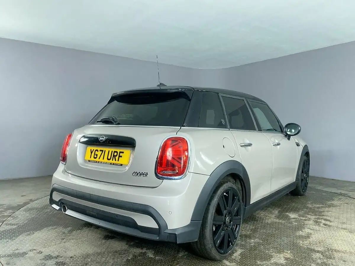 2021-mini-cooper-15-cooper-exclusive-hatchback-5d-auto-big-7