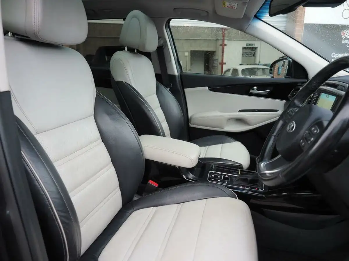 2015-kia-sorento-22-crdi-kx-4-197bhp-awd-isg-big-40
