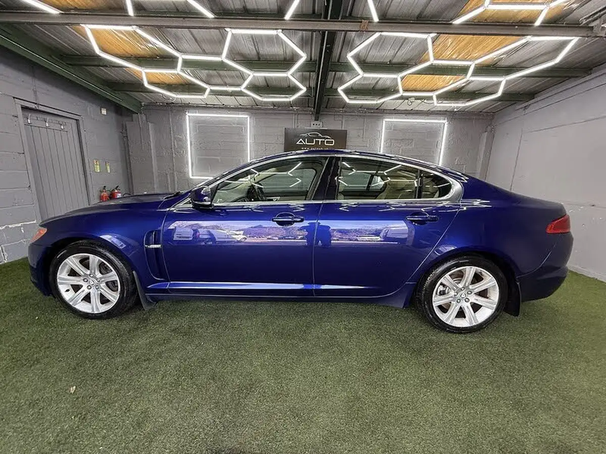 2009-jaguar-xf-30td-luxury-big-5