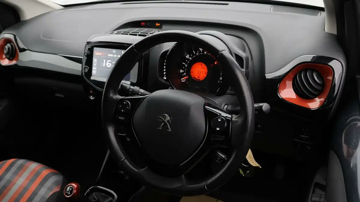 2020-peugeot-108-10-collection-ss-hatchback-big-8