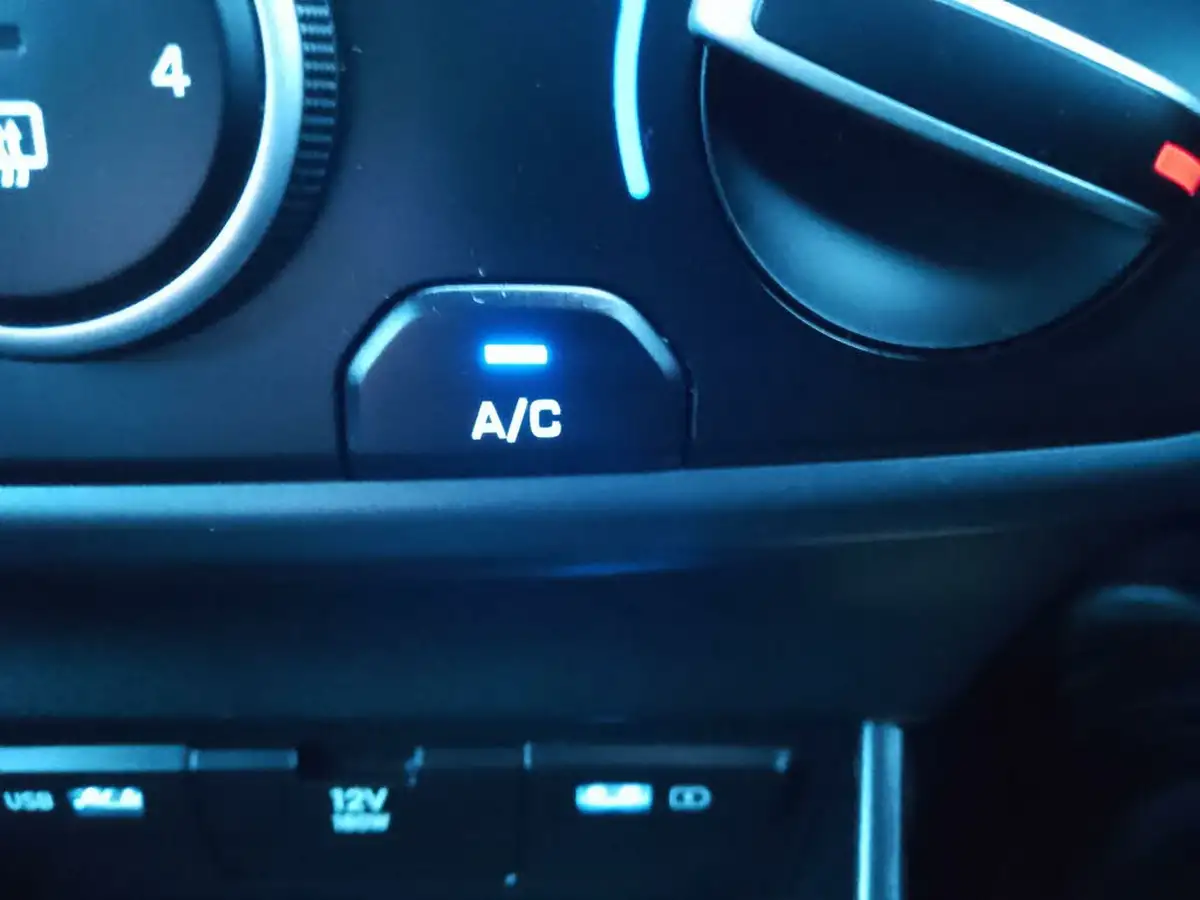 2021-hyundai-i20-10-t-gdi-se-connect-eclutch-imt-big-29