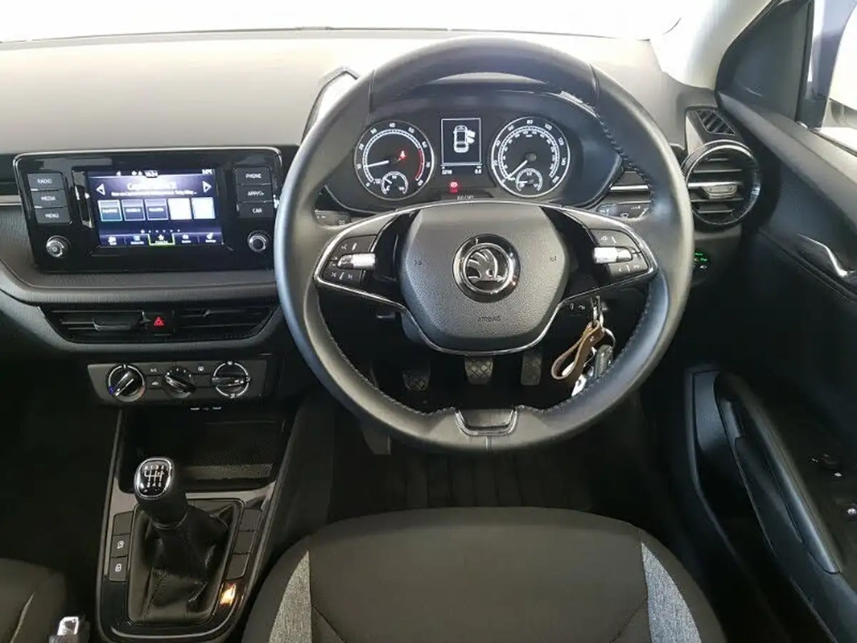 2023-skoda-fabia-10-tsi-se-comfort-110ps-big-6