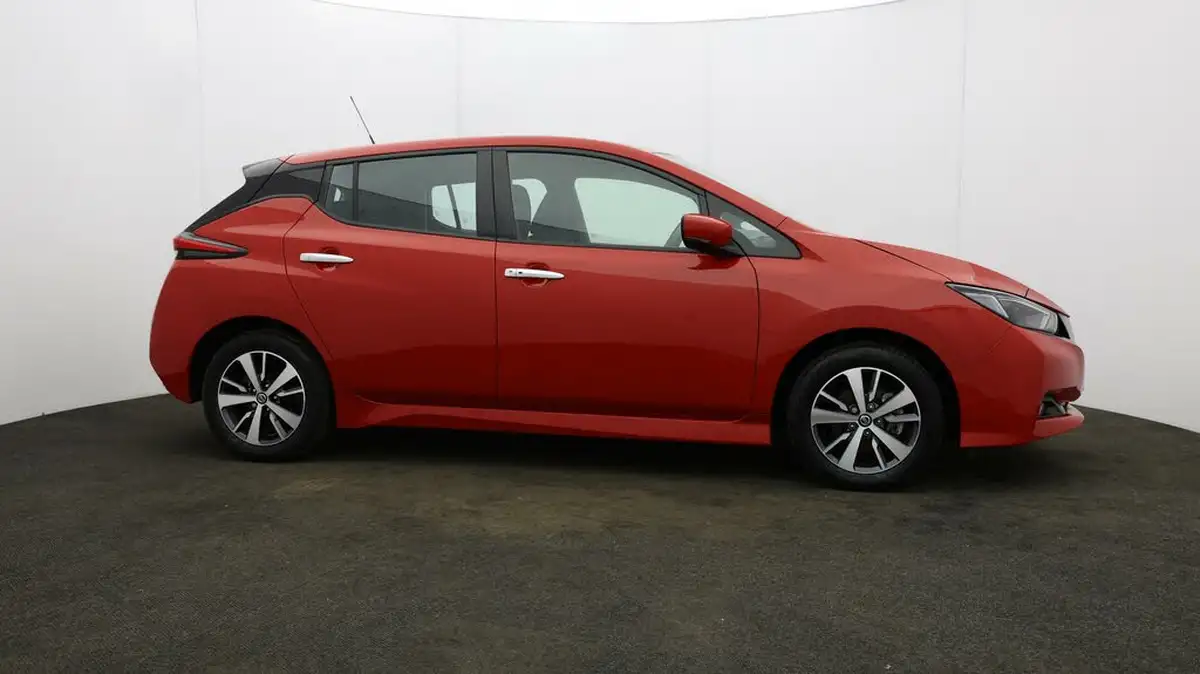 2021-nissan-leaf-e-acenta-big-43