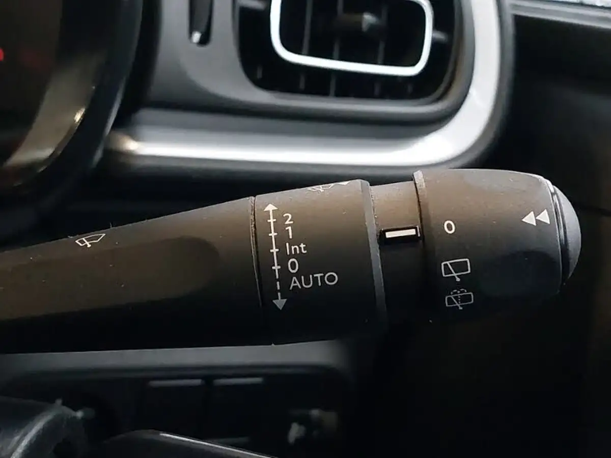 2021-citroen-c3-12-puretech-shine-83ps-big-17
