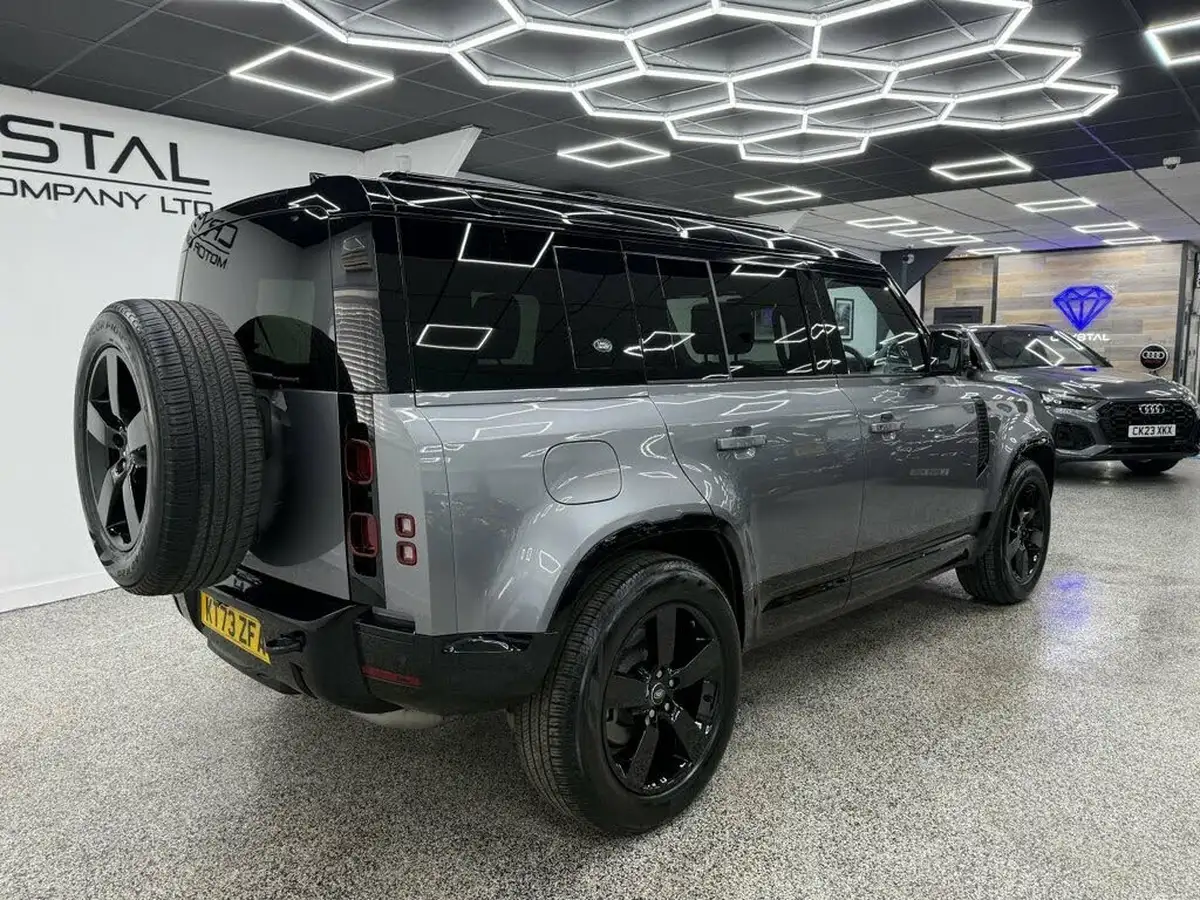 2023-land-rover-110-defender-30-d300-x-dynamic-hse-big-2