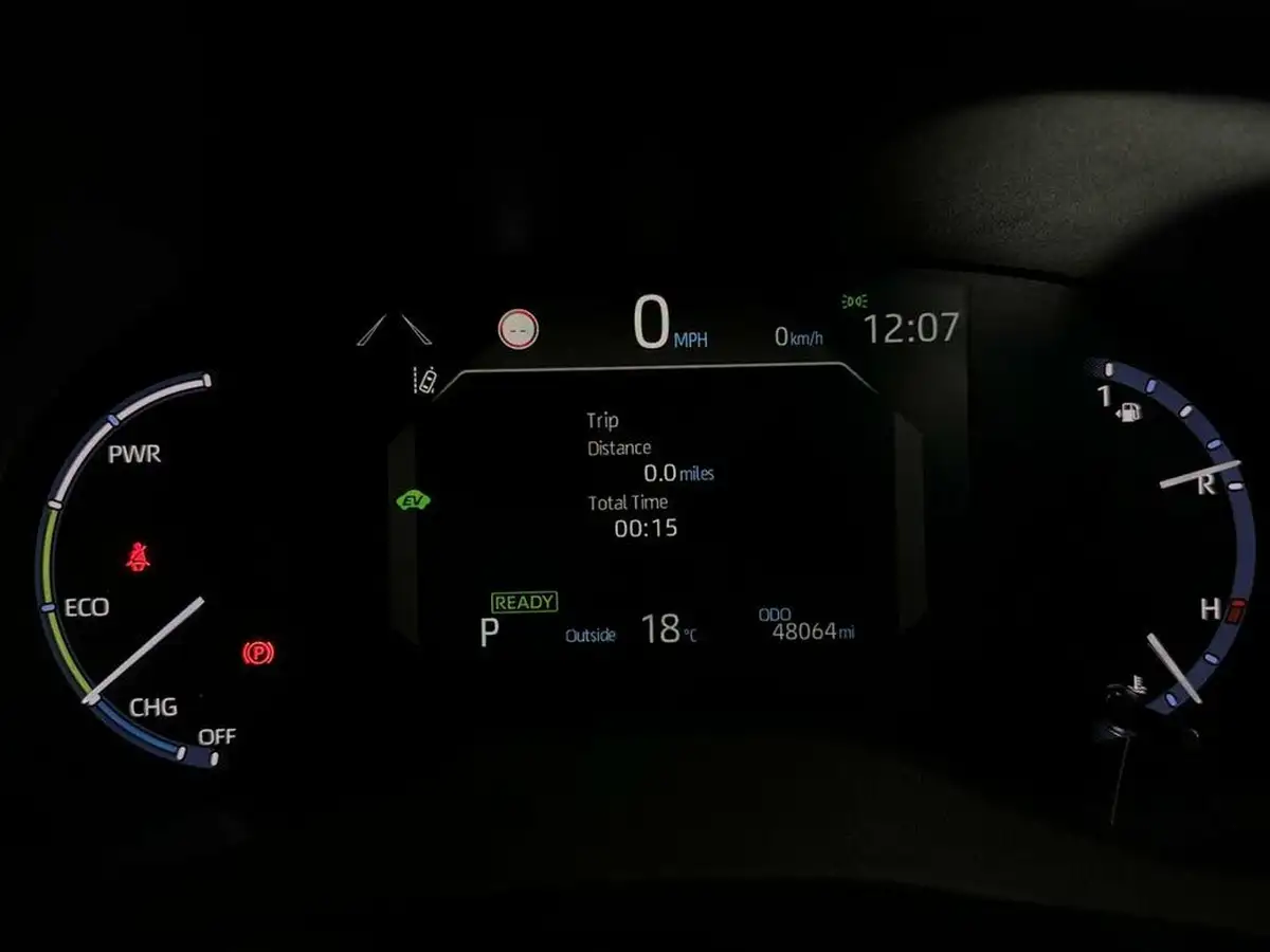 2022-toyota-yaris-cross-15-vvt-i-excel-big-16