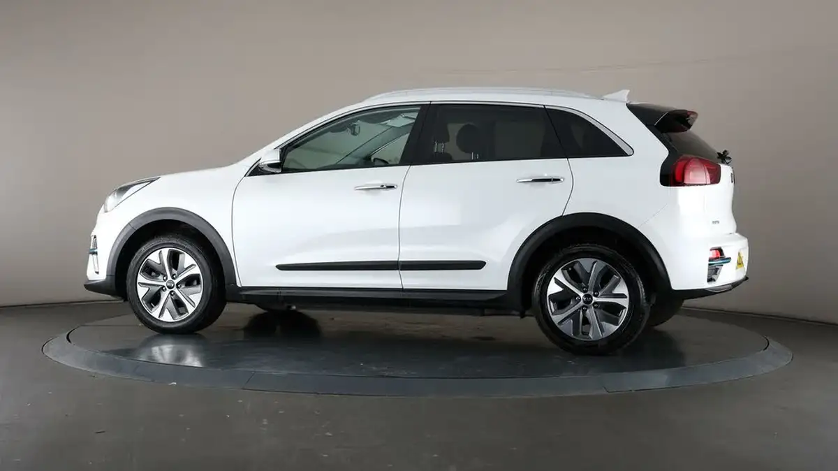 2021-kia-e-niro-ev-2-134bhp-39-big-43