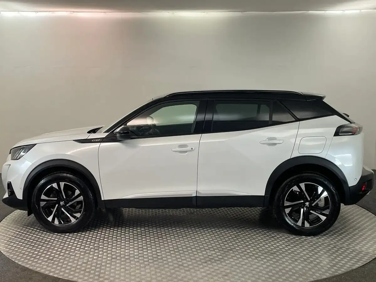 2022-peugeot-2008-suv-12-puretech-gt-big-7