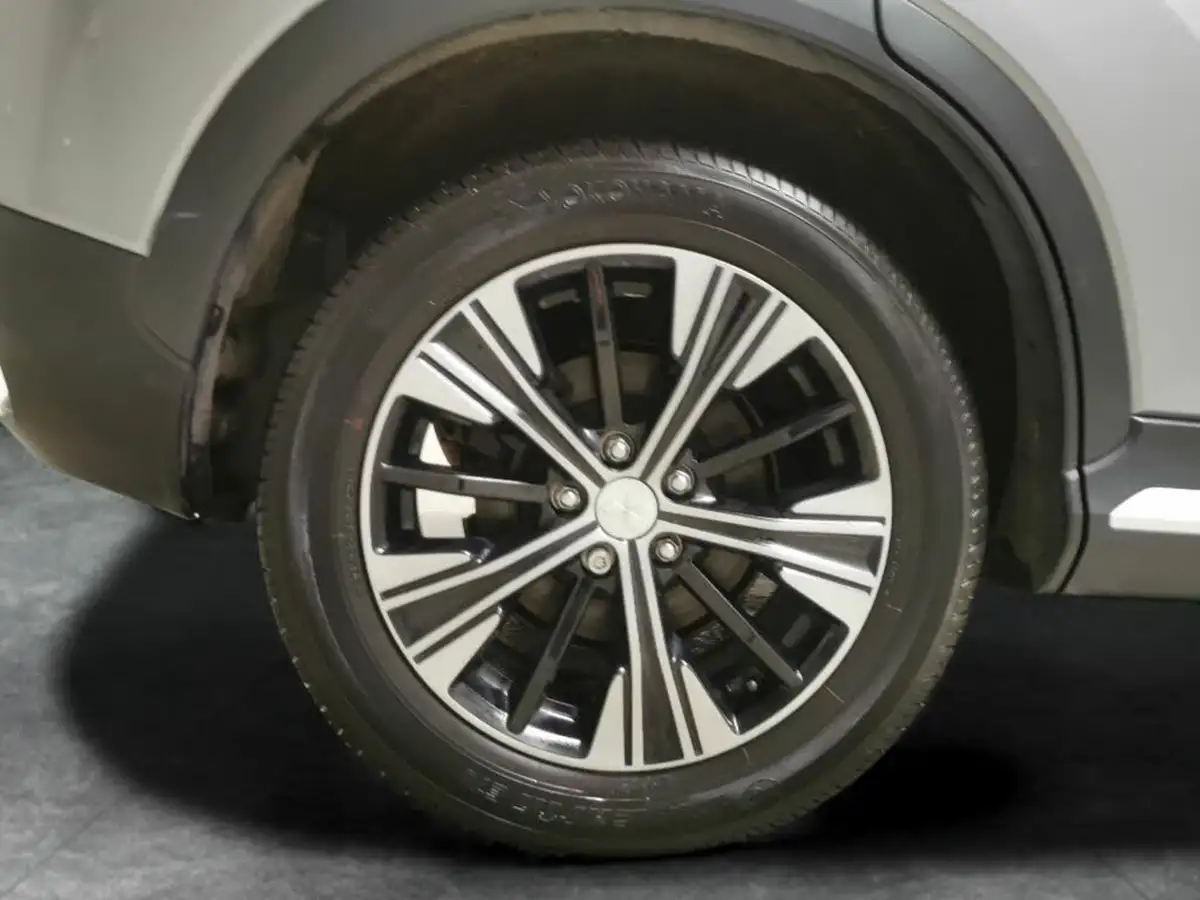 2019-mitsubishi-eclipse-cross-15-3-big-25