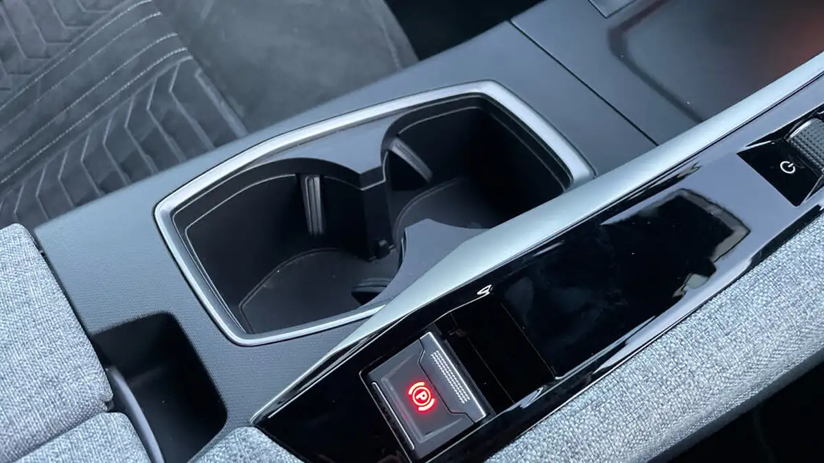 2024-peugeot-5008-suv-e-gt-big-19