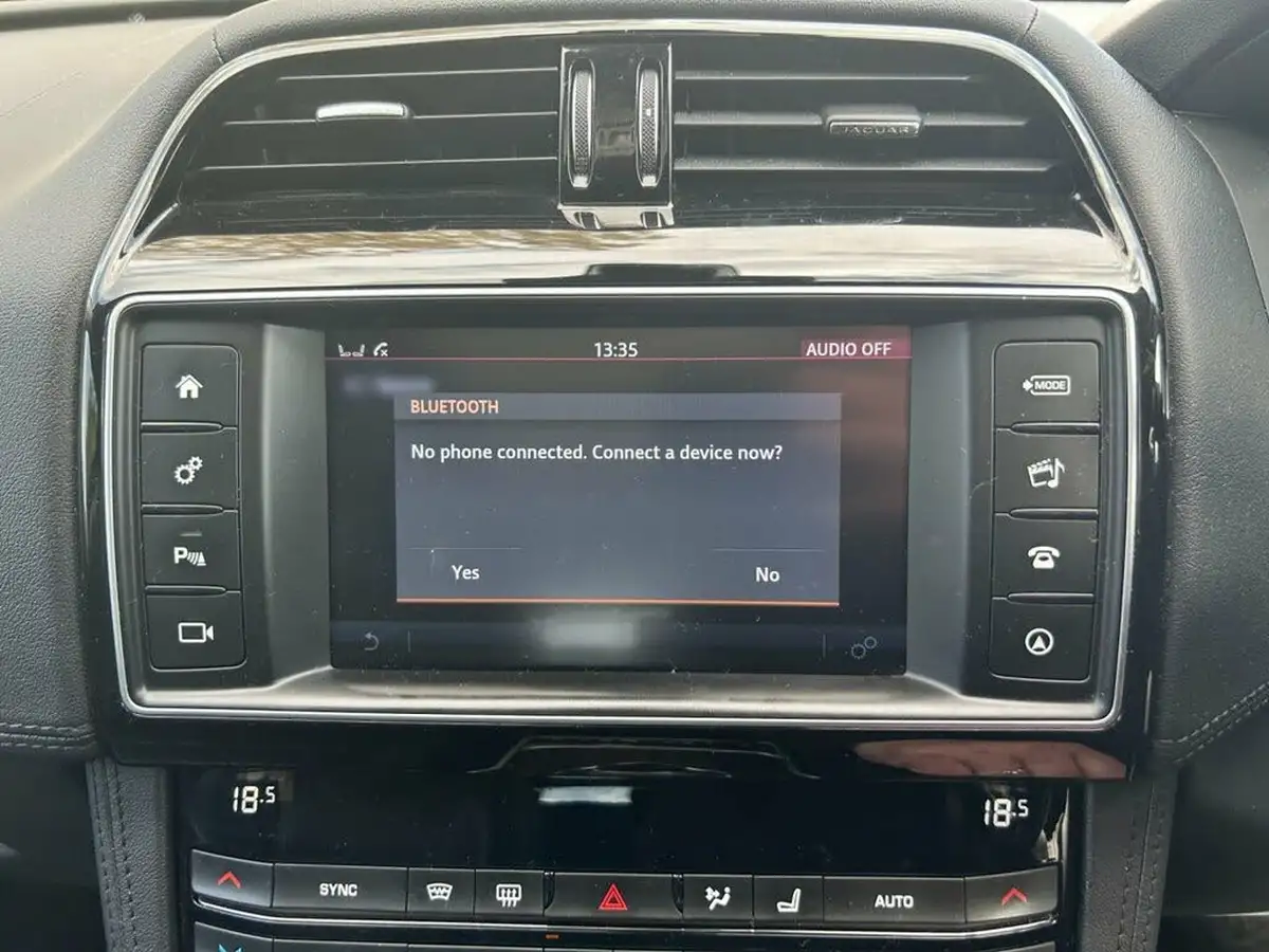 2017-jaguar-f-pace-20-i4d-portfolio-180ps-awd-ss-auto-big-20