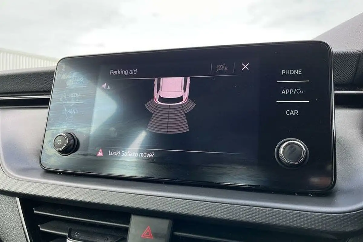 2021-skoda-kamiq-10-tsi-se-95ps-big-27
