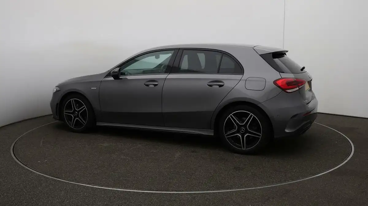 2022-mercedes-benz-a-class-13-a200-amg-line-executive-edition-hatchback-5d-7g-dct-big-39