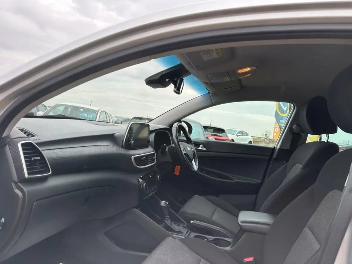 2019-hyundai-tucson-16-t-gdi-se-nav-dct-big-3