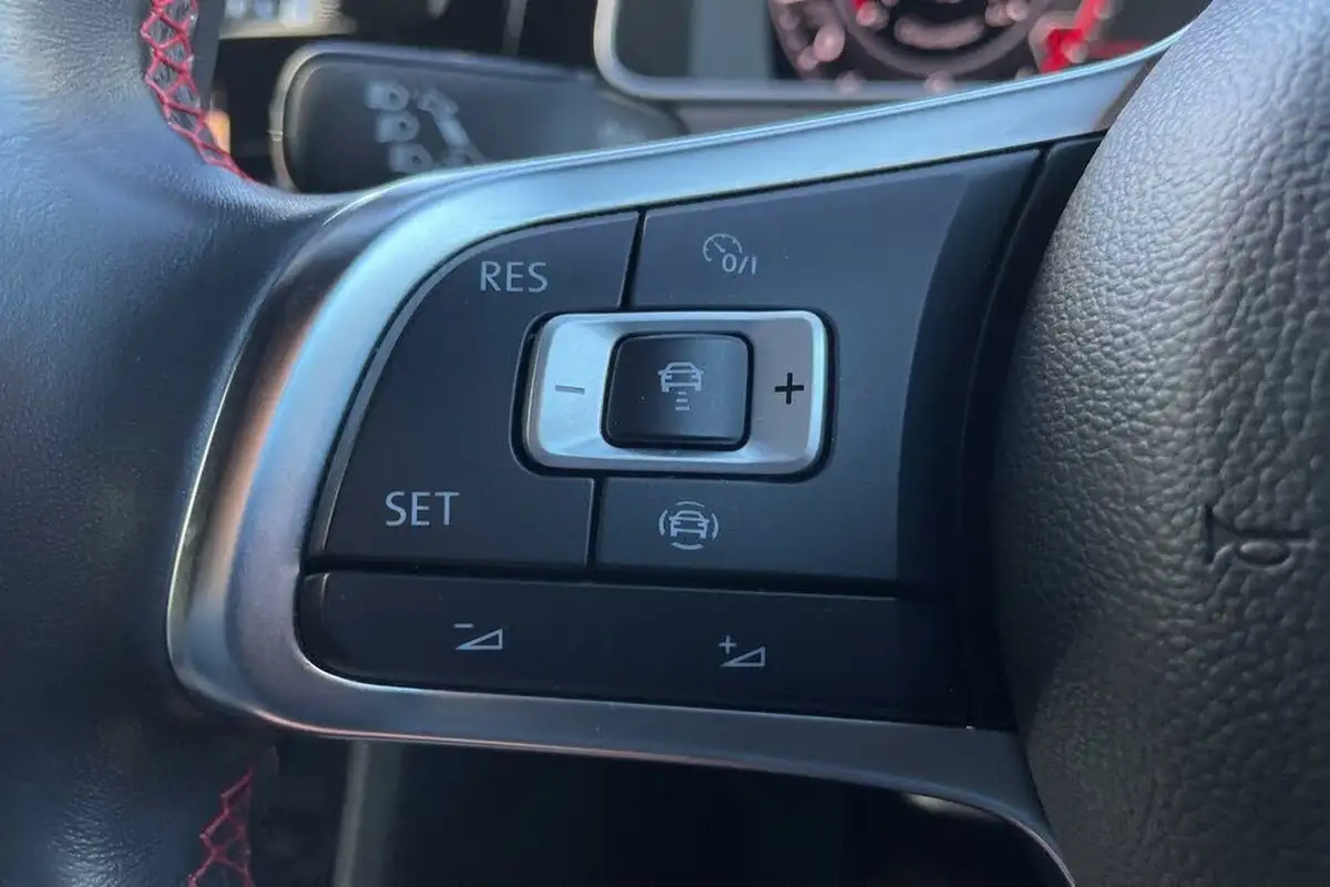 2019-volkswagen-golf-20-tsi-gti-performance-ss-5d-big-35
