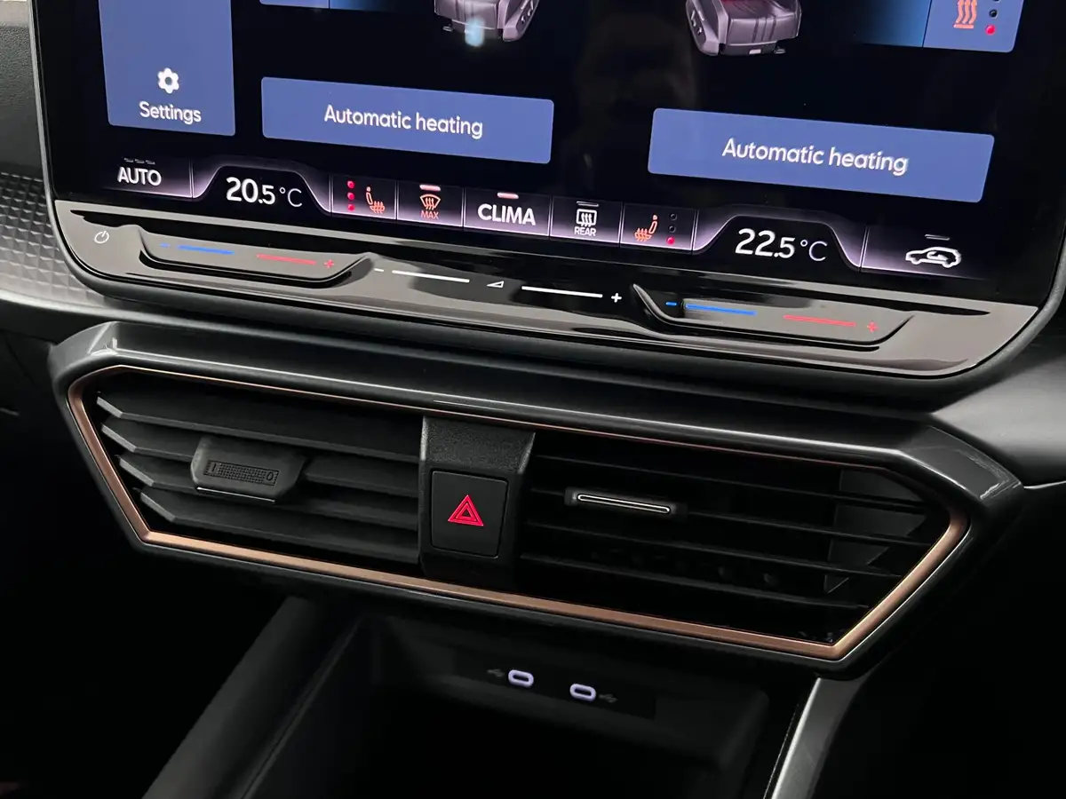 2024-cupra-formentor-15-e-hybrid-vz1-big-47