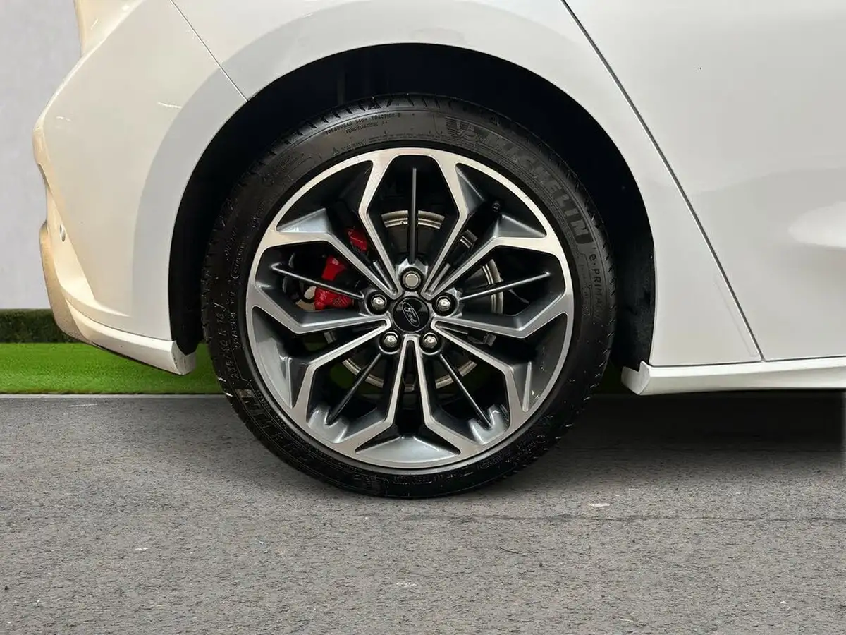 2023-ford-focus-10t-st-line-x-125ps-hybrid-mhev-hatchback-powershift-big-8