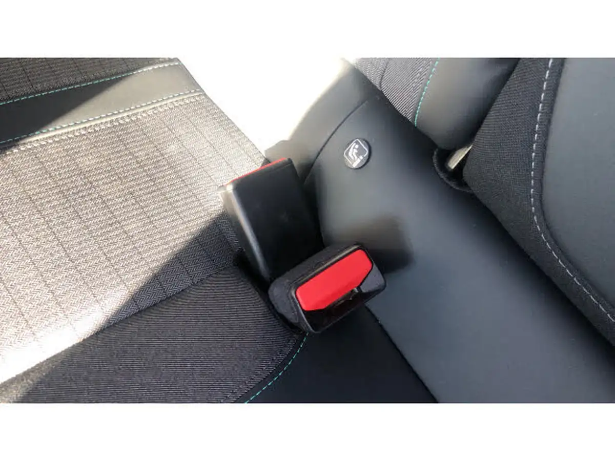 2021-peugeot-2008-suv-12-puretech-allure-premium-130bhp-big-16