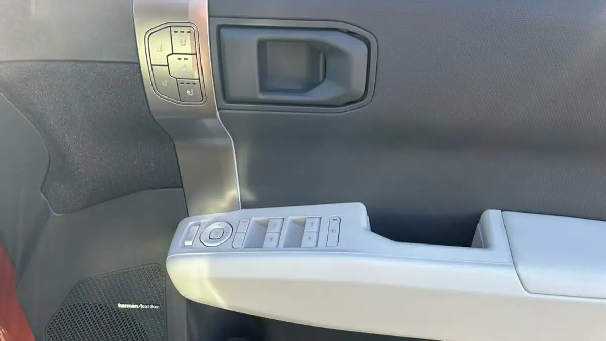 2025-kia-ev3-e-gt-line-s-big-19