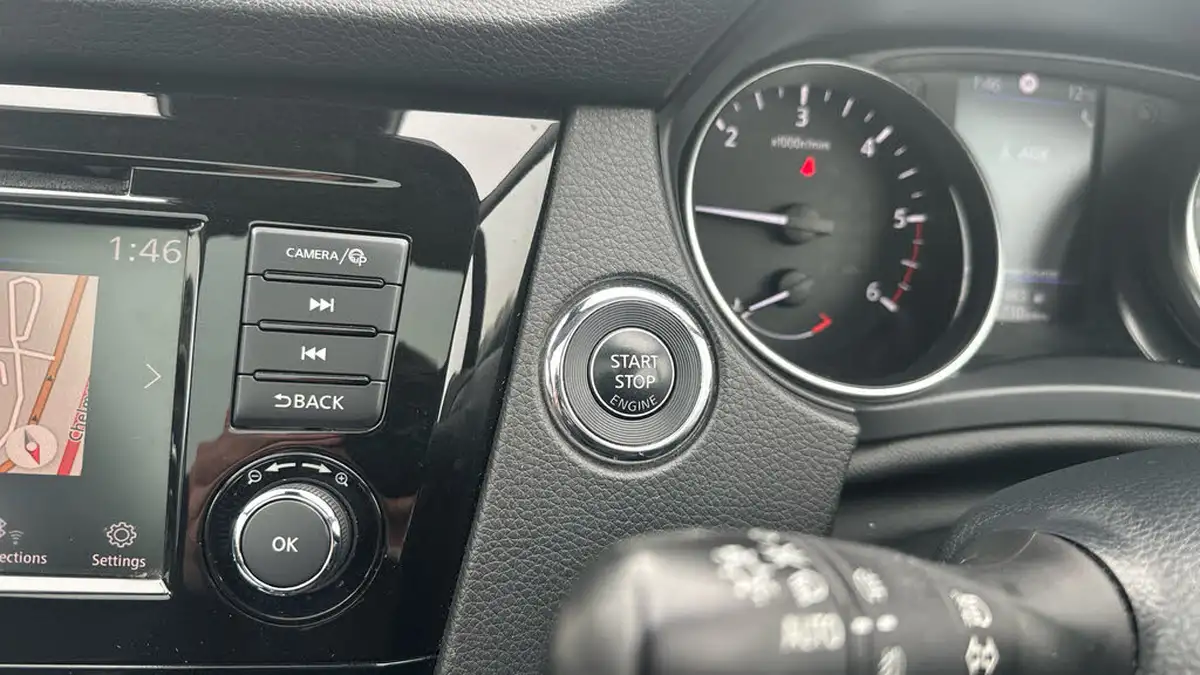 2020-nissan-qashqai-15dci-n-connecta-18in-alloys-dct-big-25