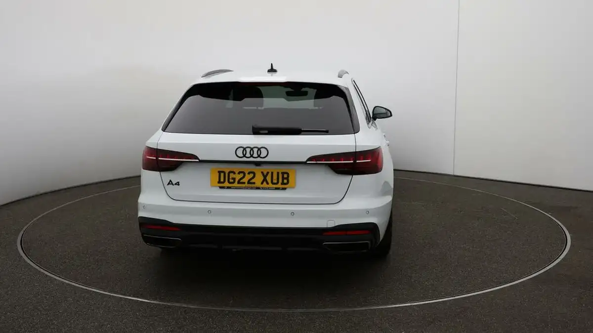 2022-audi-a4-avant-20-35-tfsi-black-edition-s-tronic-big-50