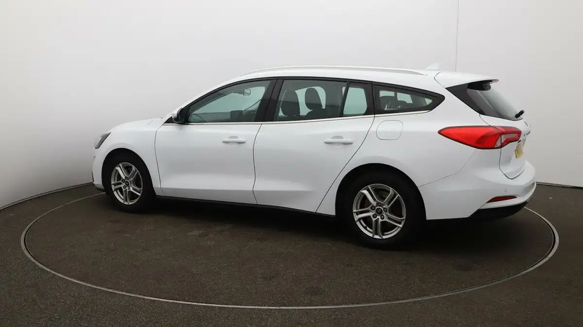 2020-ford-focus-15-zetec-120ps-estate-big-37