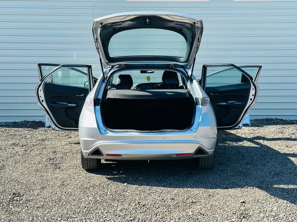 2011-honda-civic-18-si-i-vtec-big-22