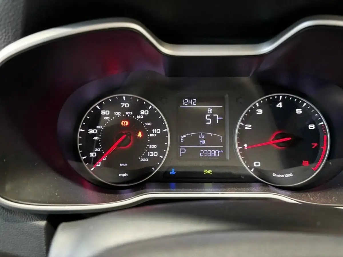 2018-mg-zs-suv-10t-gdi-excite-big-16