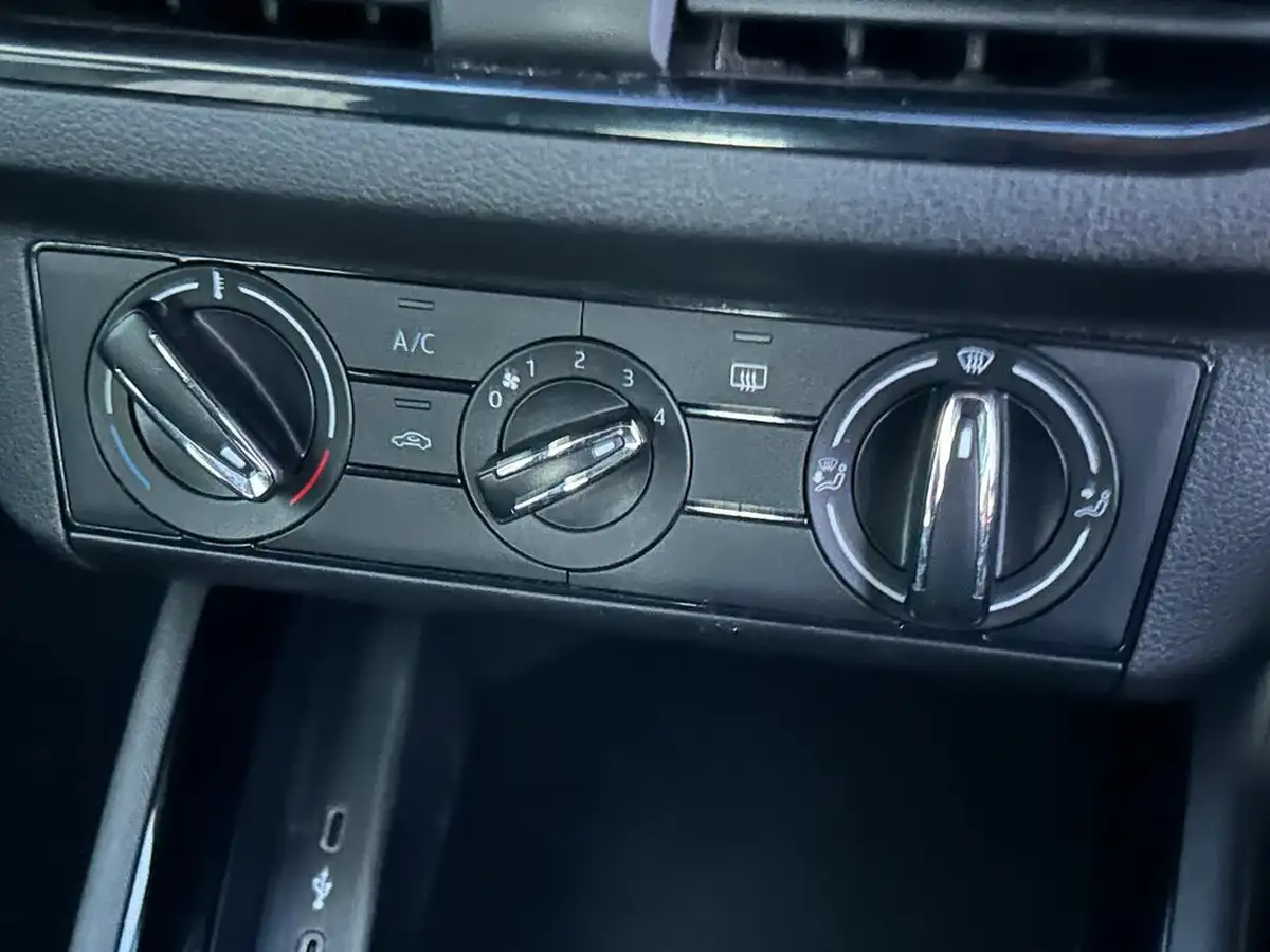 2020-skoda-kamiq-16tdi-se-scr-big-17