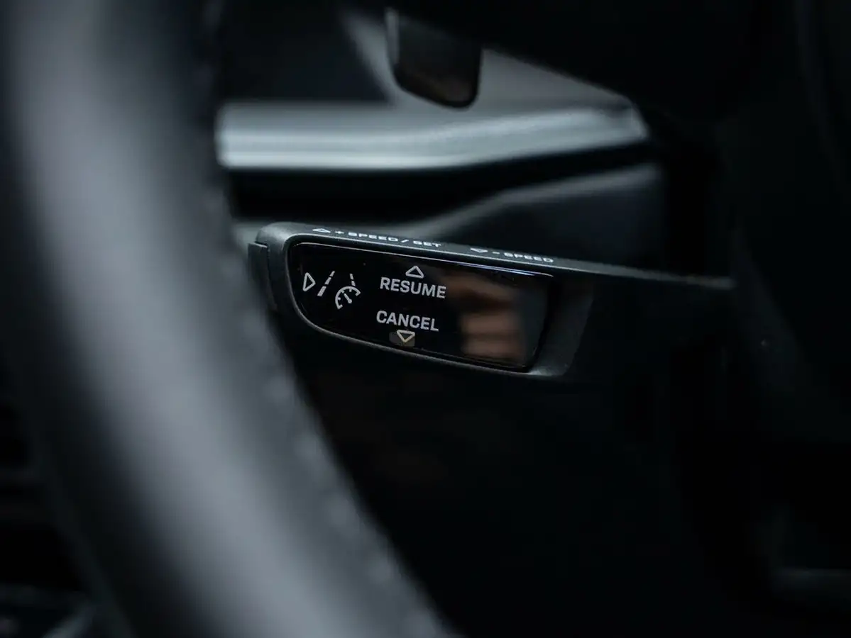 2023-porsche-911-30-carrera-coupe-big-13