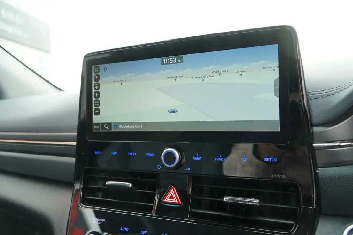 2022-hyundai-ioniq-e-premium-se-electric-big-34