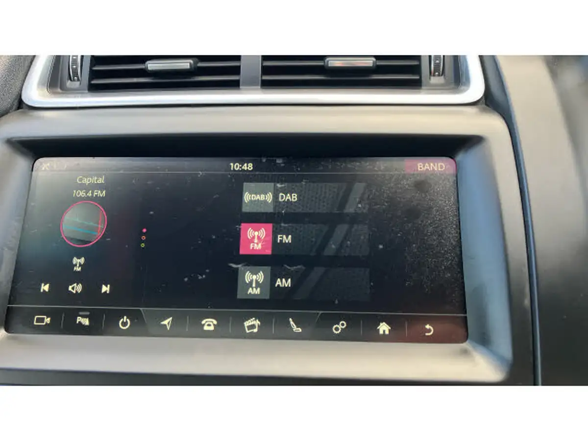 2019-jaguar-e-pace-20-i4d-chequered-flag-180ps-big-36